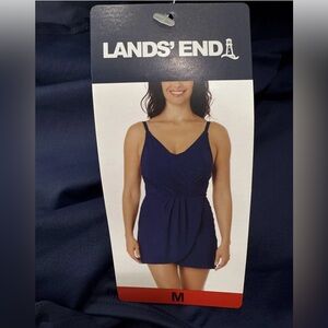 Lands' End Women’s Navy Swim Dress Size Medium NWT UPF 50 Removable Cups